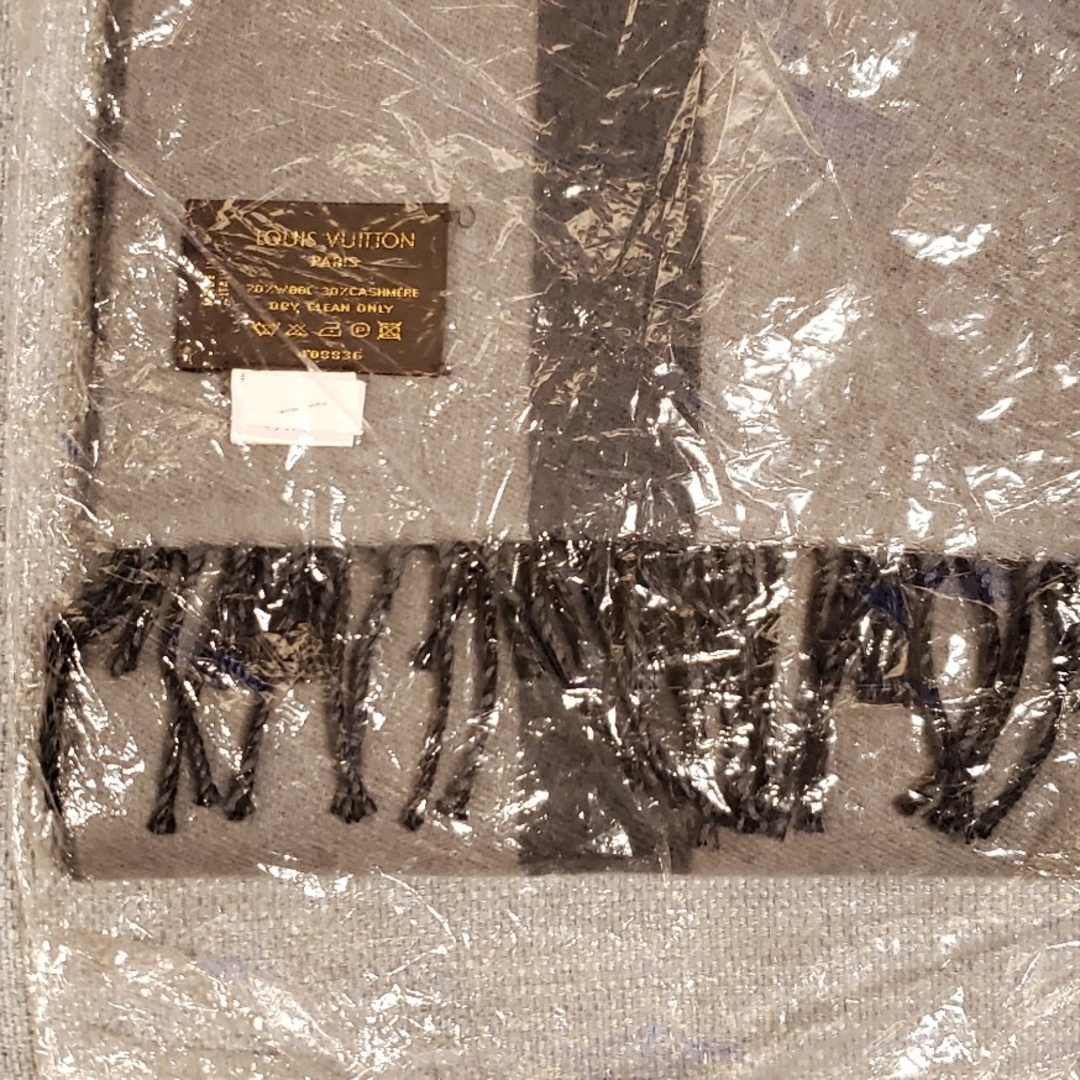 LOUIS VUITTON(ルイヴィトン)の■ルイ・ヴィトン■マフラー■美品■カシミア混■冬物大セール！ メンズのファッション小物(マフラー)の商品写真