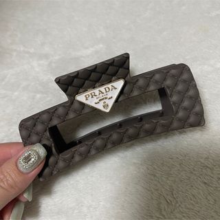 プラダ(PRADA)の専用ページ(バレッタ/ヘアクリップ)